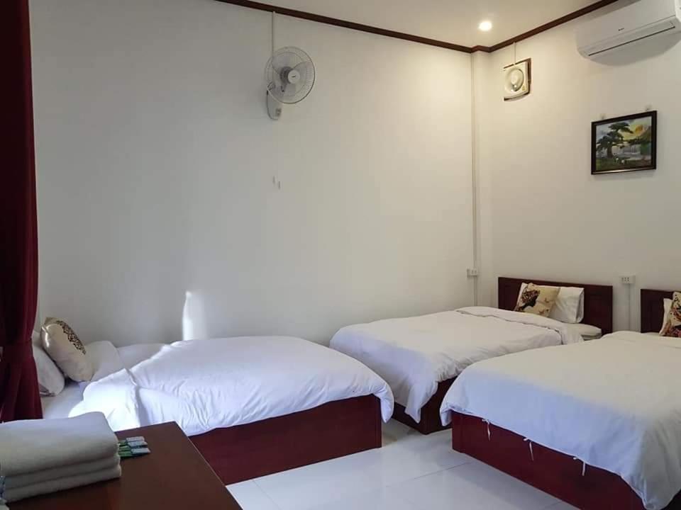 Sipanya Guesthouse Muang Phonsavan Bagian luar foto